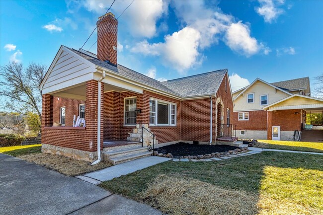 Photo - 2510 Tillett Rd SW