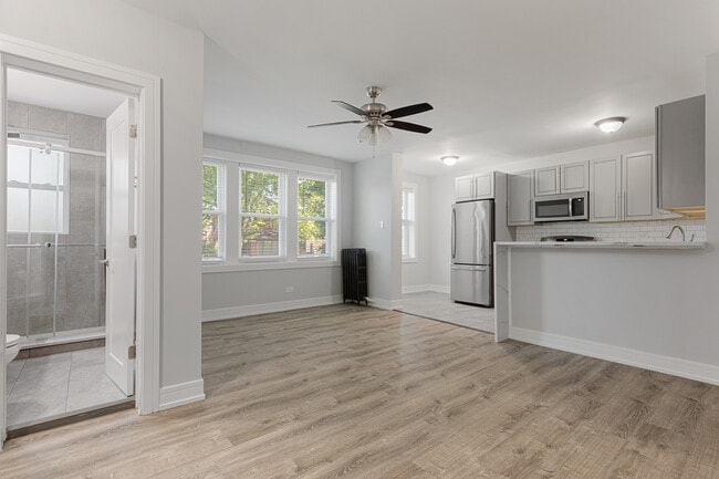 Photo - 1521 W Sherwin Ave Unit 501