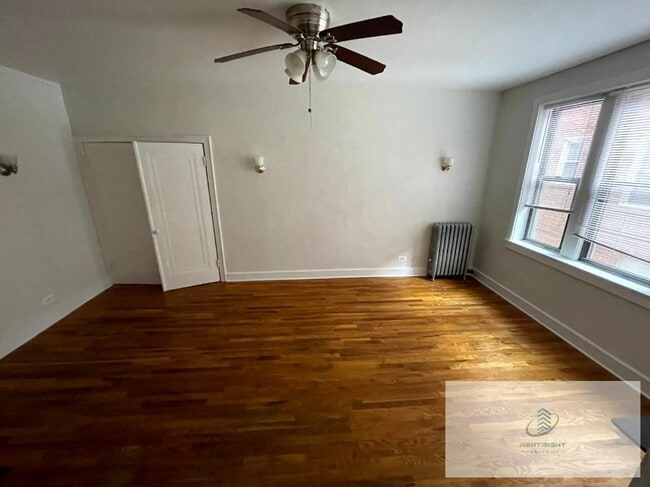 Photo - 4915 W Belle Plaine Ave Unit 4915-214