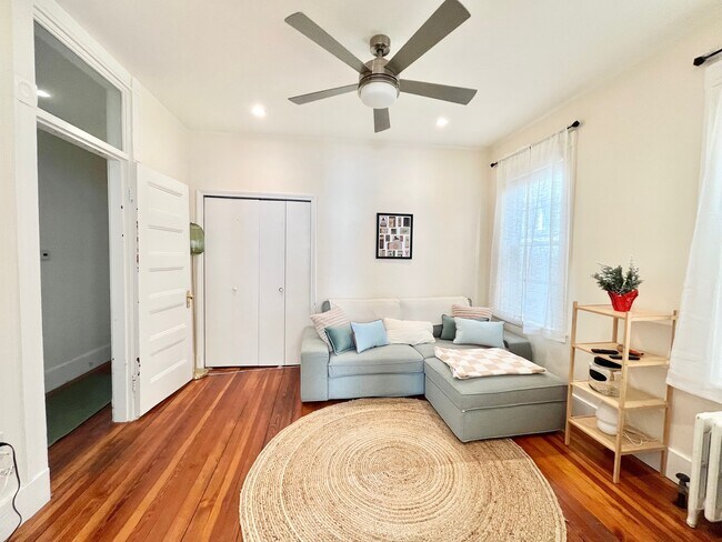 Photo - 73 Delle Ave Unit 2