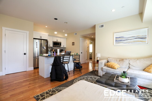 Photo - 19 Glencoe St Unit 2