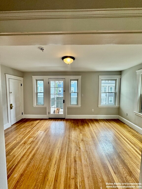 Building Photo - 58 Saxton St Unit #2 Rental