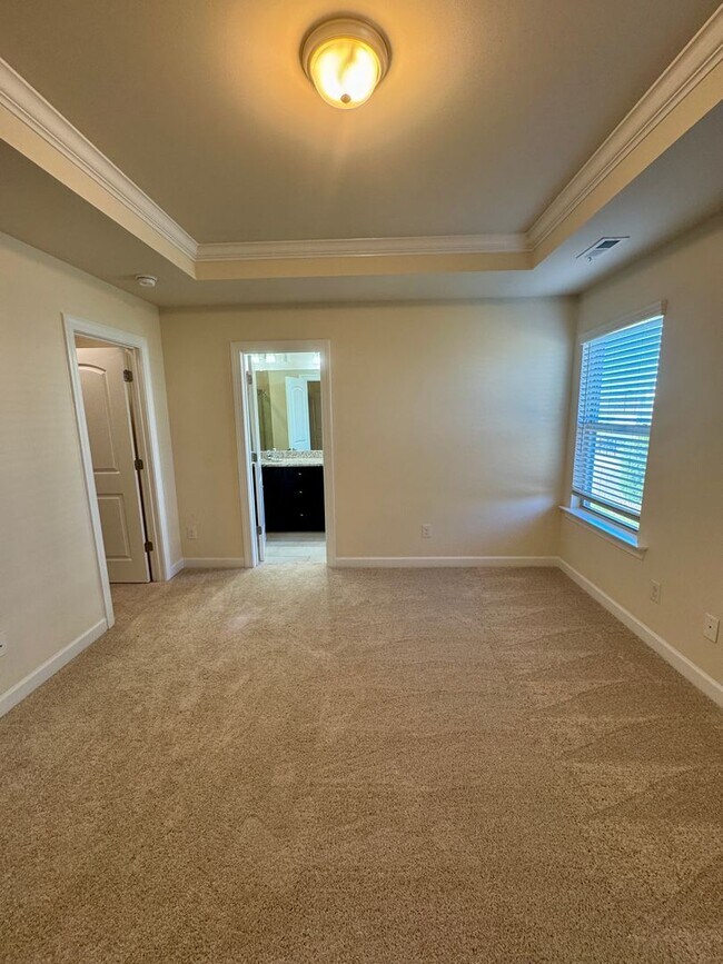 Photo - Beautiful Well Maintained Townhouse in Berewick