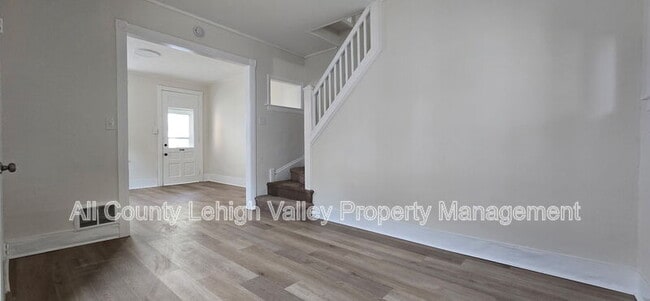 Photo - 326 N Fountain St