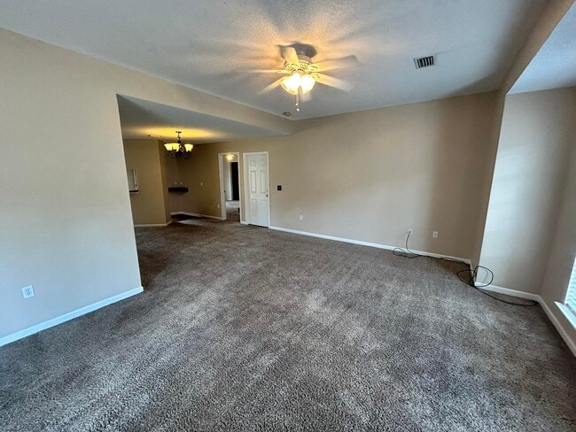 Photo - 2175 Hagood Loop