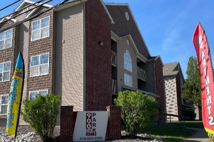 Building Photo - 900 on Park