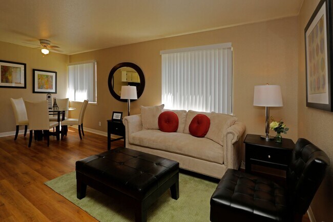 Acacia Apartments