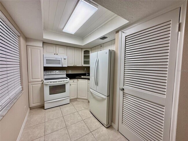 Photo - 11700 Park Blvd Unit 106
