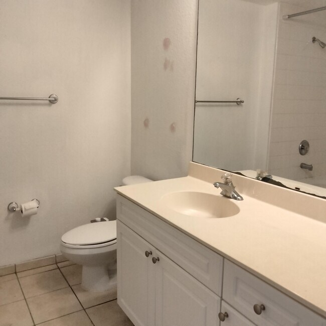Photo - 3018 Alcazar Pl Unit 208