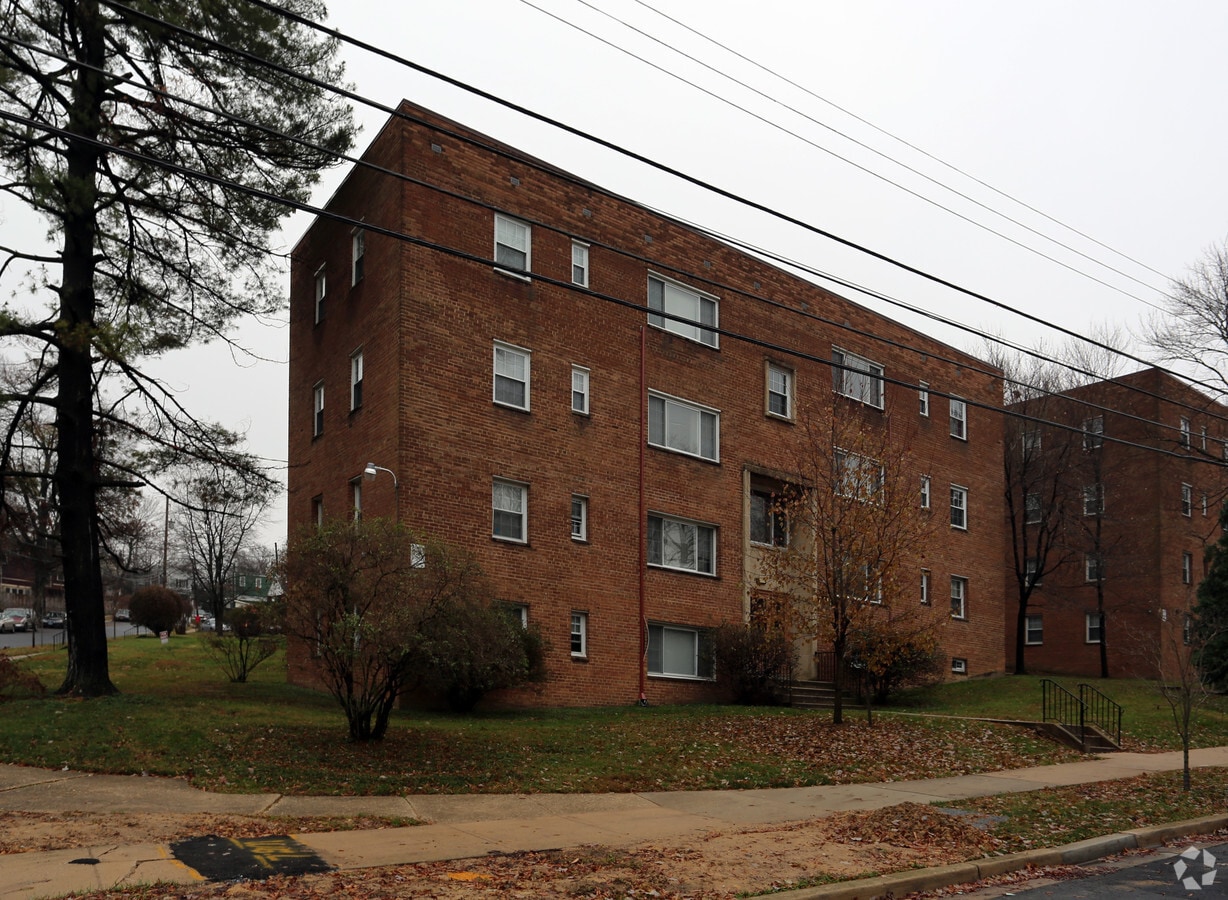 Photo - Carroll Gardens Apartments