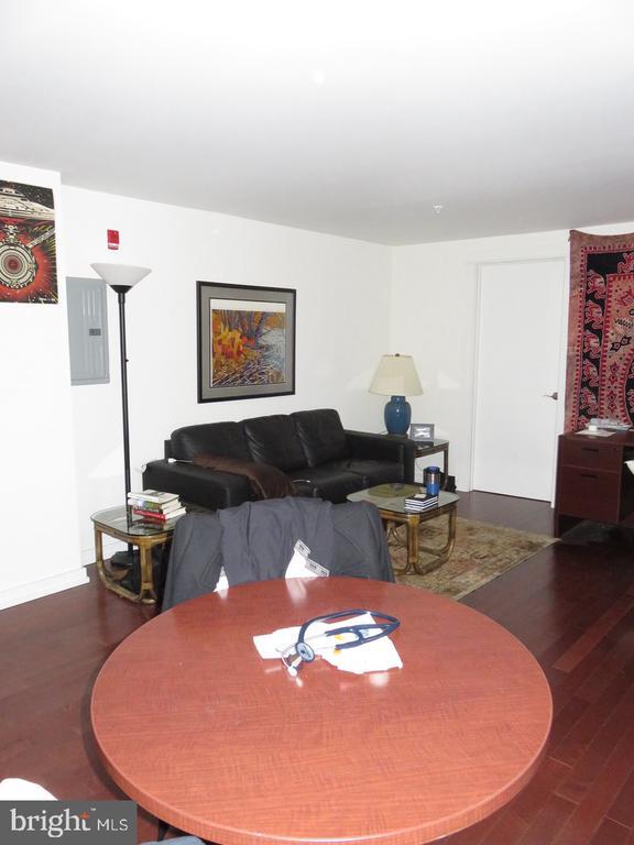 Building Photo - 1300 Spruce St Unit 3A Rental