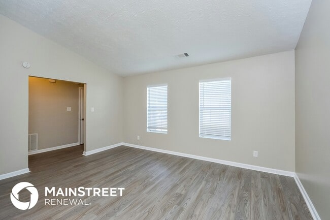 Photo - 634 Ridge Way