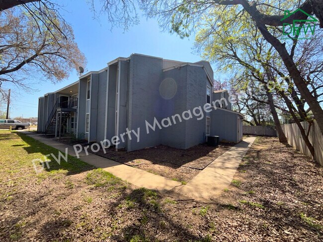 Photo - Fry Street Apartments