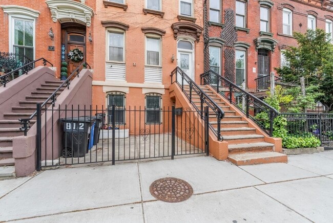 Photo - 812 Grand St Unit 3