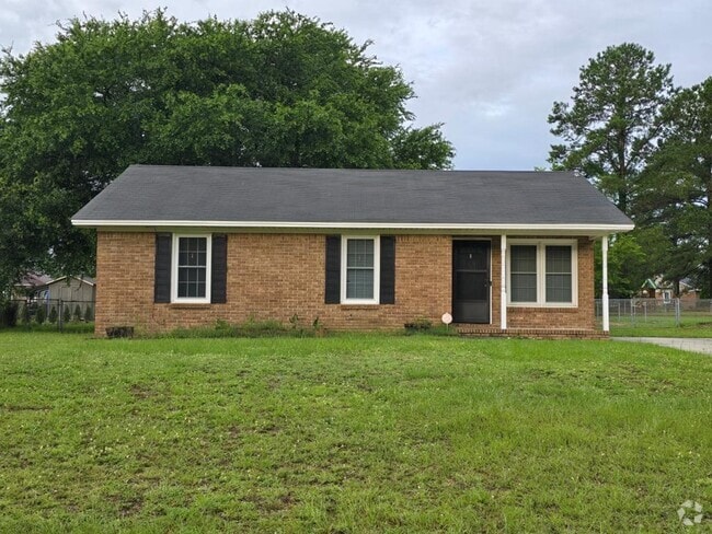 Building Photo - 805 Club Ln Rental