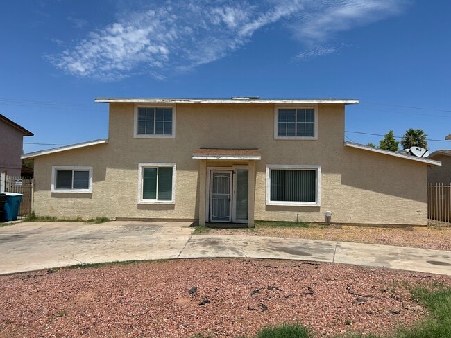 Building Photo - 8014 W Osborn Rd