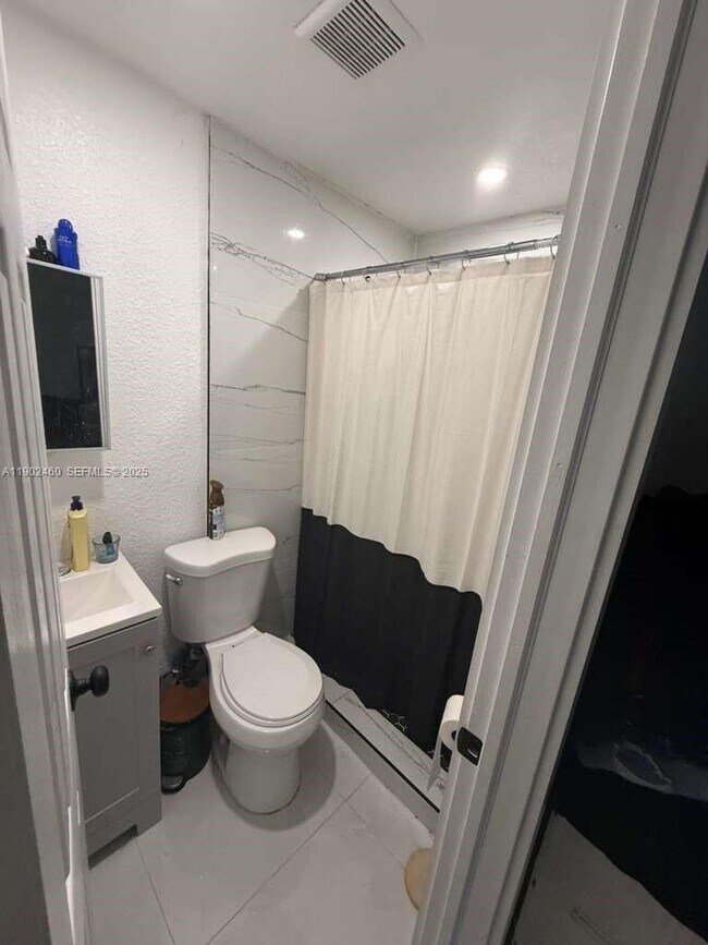 Photo - 511 NW 133rd St Unit 4