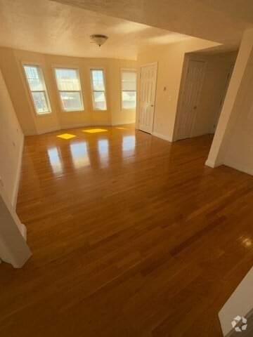 Building Photo - 19 Rose St Unit 10 Rental