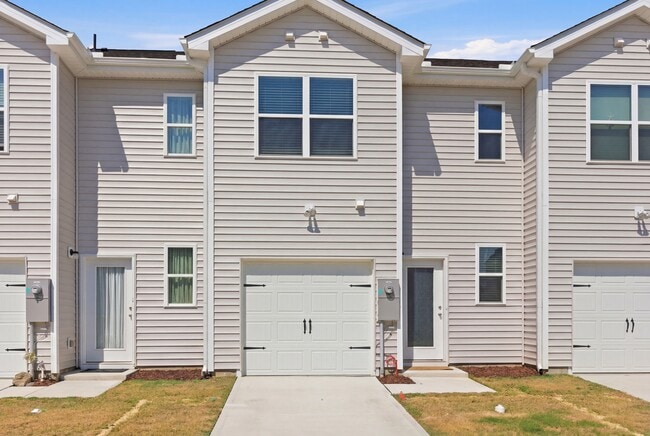 Photo - 1010 Bayard Wootten Way