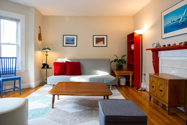 Building Photo - 1 Torpie St Unit 2