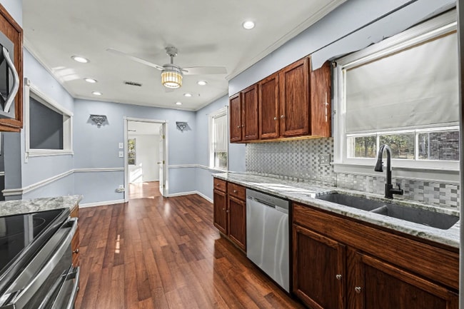 Photo - 115 Loblolly Ln