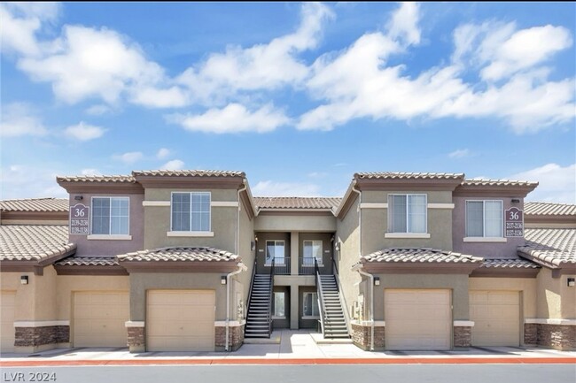 Photo - 6868 Sky Pointe Dr Unidad 2138 Rental