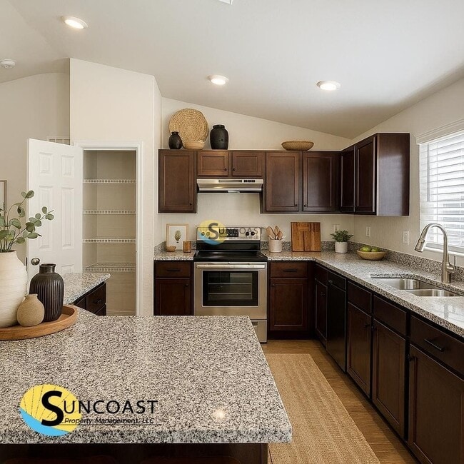 Photo - 20241 Peachland Blvd