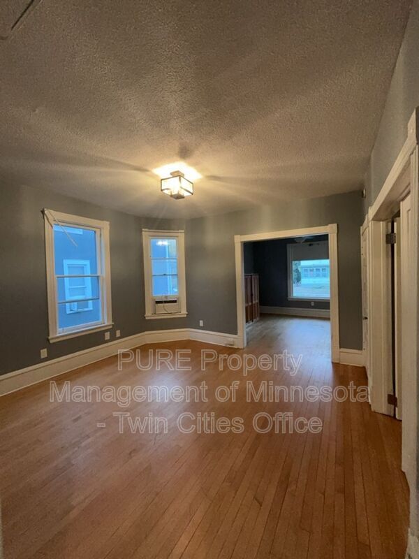 Photo - 1947 Fillmore St NE Unit A Lower