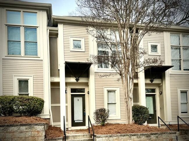 Building Photo - Dilworth Townhome For Rent
