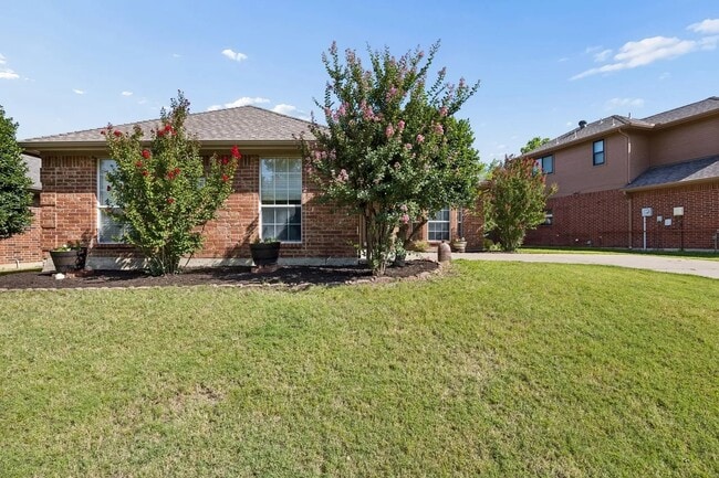 1833 Melton Dr