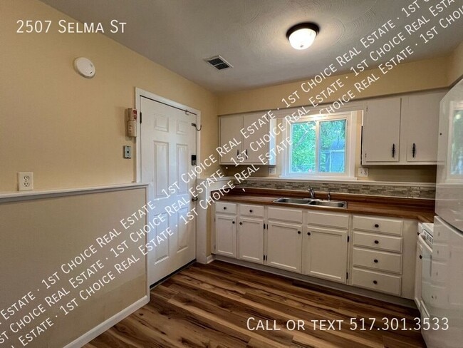 Photo - 2507 Selma St