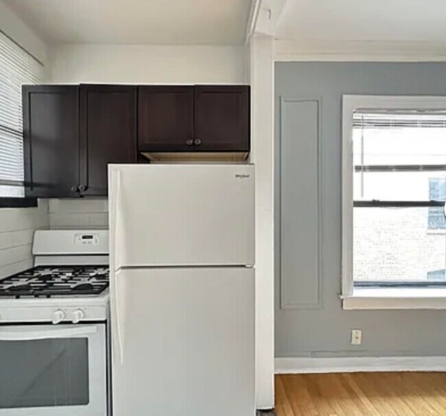 1321 W Estes Ave Unit ONE BEDROOM - 1321.5 #49