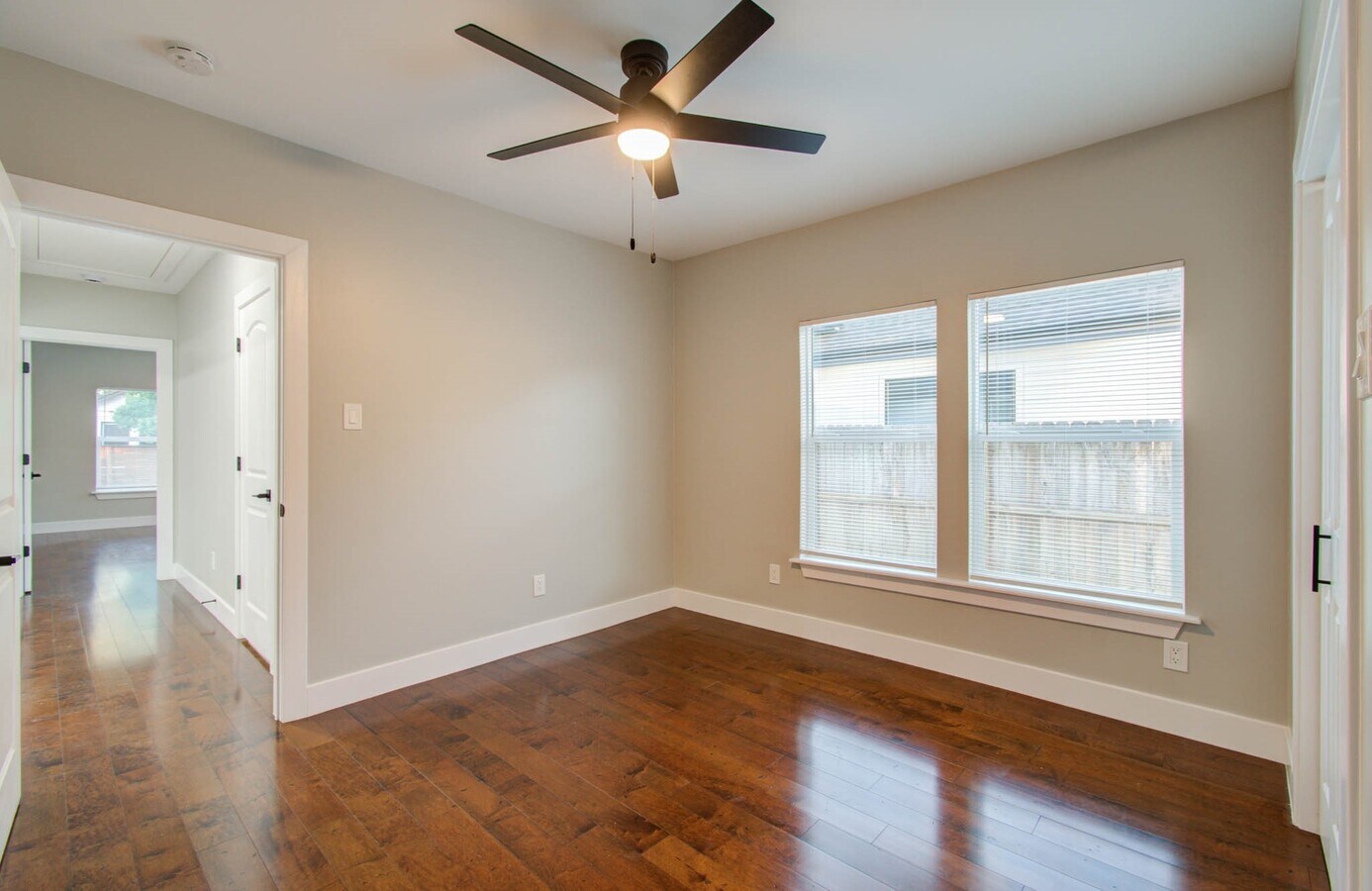 Photo - 3222 Berry St