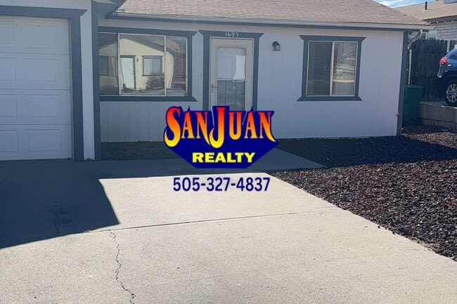Building Photo - 2 Bedroom Townhouse Located on 21st Street