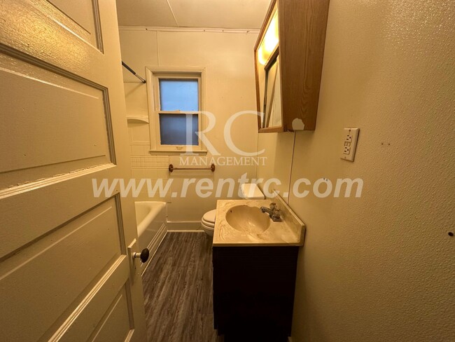 Photo - 1117 Gilbert-