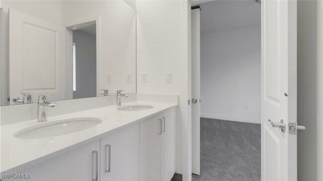 Building Photo - 5265 Lamone Ln