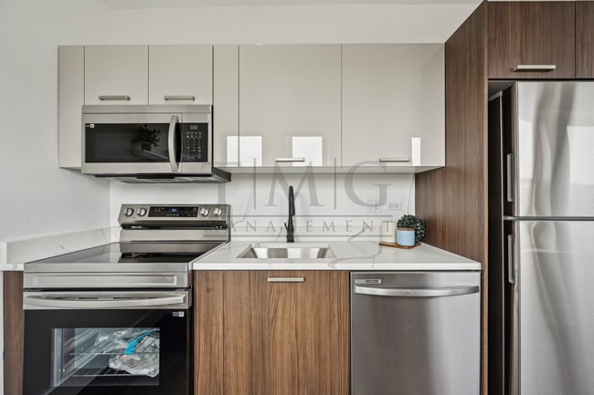 Building Photo - Brand New Studio with Luxe Finishes & Natu... Unit 1553 - 309