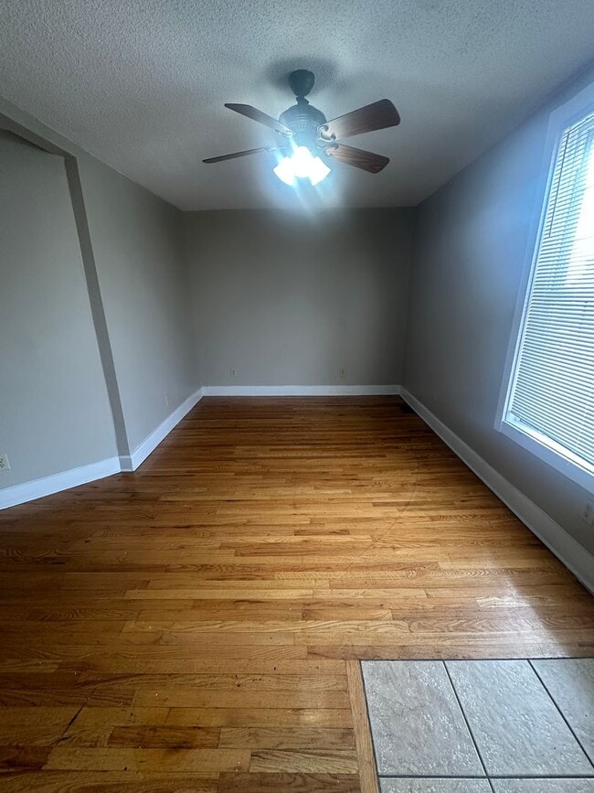 Photo - 1378 Indianola Ave