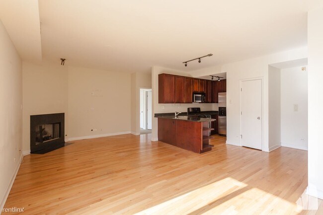 2 br, 2 bath Condo - 2158 W Grand Ave # 2A - 2 br, 2 bath Condo - 2158 W Grand Ave # 2A Unit # 2A