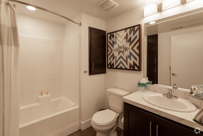 Balboa 2BR, 2BA - 1060 SF
