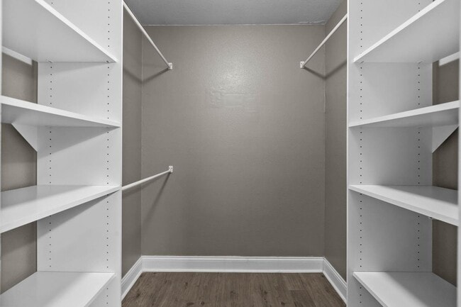 Photo - 5116 Canadian Ave