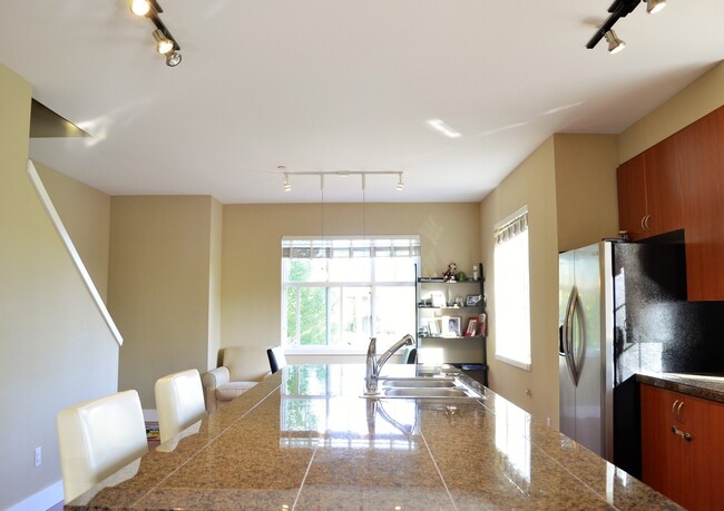 Photo - Desirable location/Redmond Ridge! Modern but functional. Great layout for entertaining guest or c...