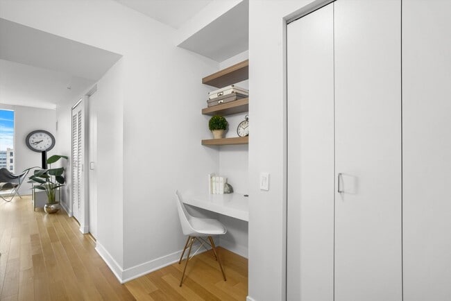 Photo - 352 E North Water St