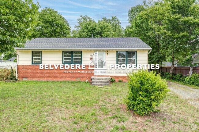 Building Photo - 3 bed Ranch Style Home