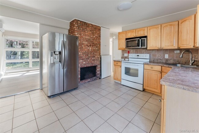 Photo - 71 Chimney Ln
