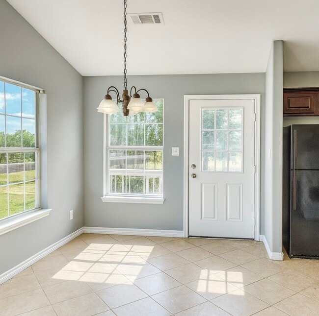 Photo - 1040 Darst Rd