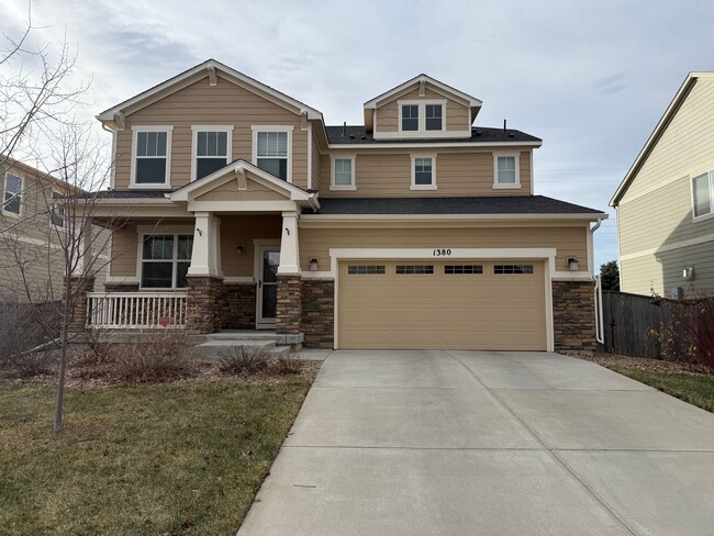 Building Photo - Modern 4-Bedroom Home Backing to Open Space