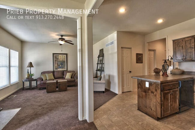 Photo - 254 N Ferrel St