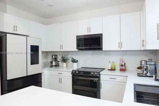 Photo - 20917 NE 8th Ave