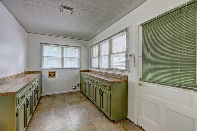 Photo - 3274 Harris Dr